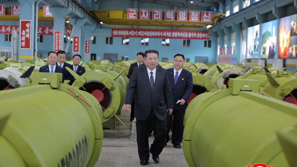 kim-jong-un-missiles-1.jpg