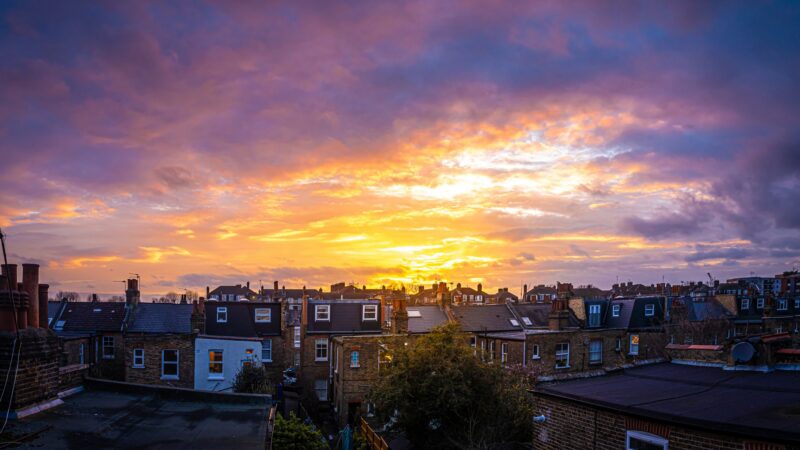 skynews-sunset-england-daylight-saving_6866605-1.jpg-1