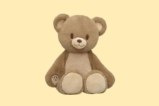 260501-heartwarming-hugs-build-a-bear-ew-1100a-c7cd65.jpg