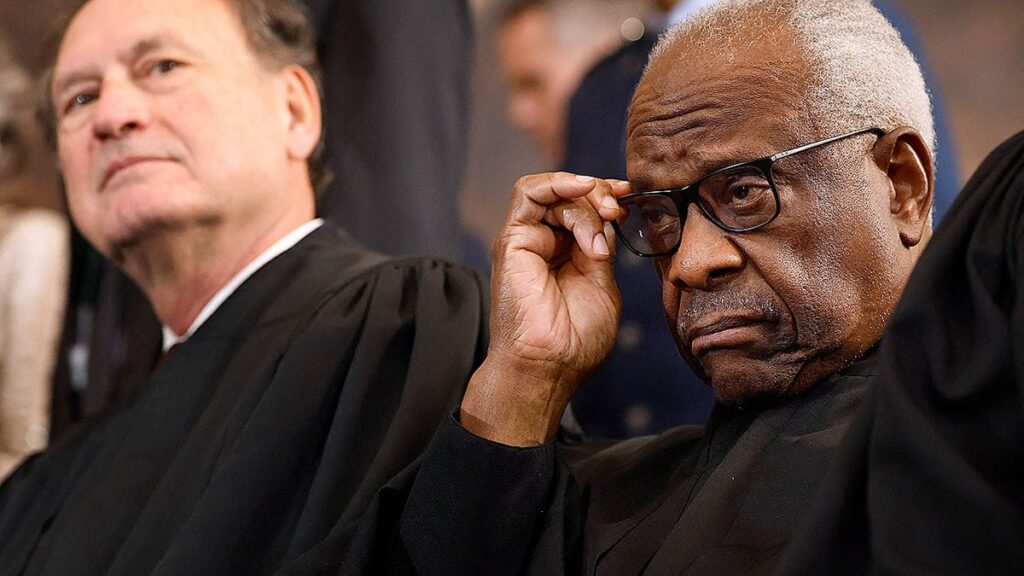 supreme-court-justices-alito-thomas-fox-news-001.jpeg