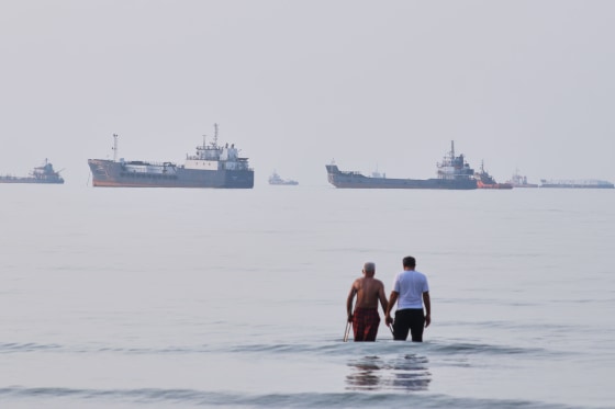 260713-strait-of-hormuz-mn-1040-7b317f.jpg