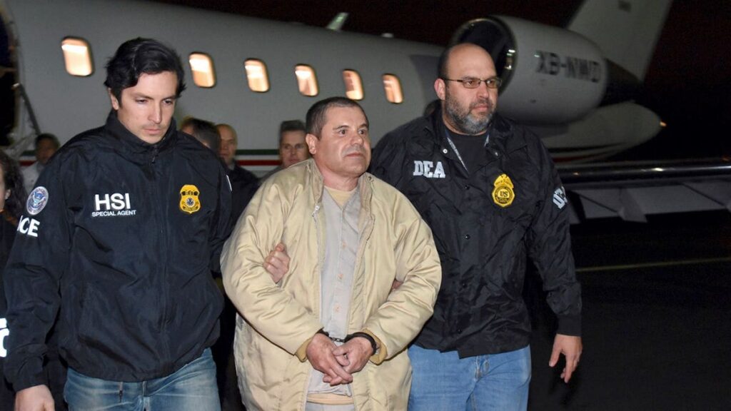 El-Chapo-at-MacArthur-Airport.jpg