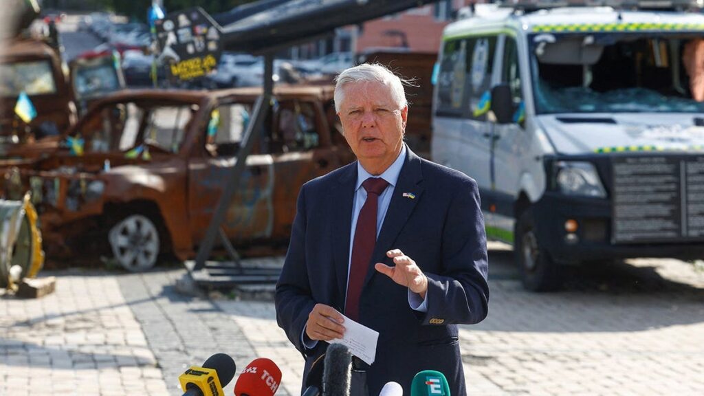 lindsey-graham-kyiv.jpg