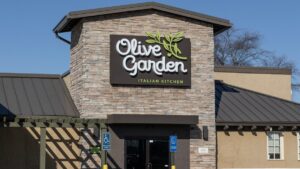 olive-garden-exterior.jpg