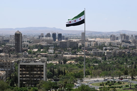 250919-damascus-syrian-flag-ac-641p-fc2727.jpg