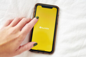 260812-bumble-rs-cf52da.jpg