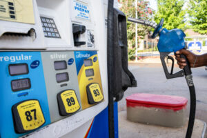 260817-gas-prices-vl-244p-993e1d.jpg