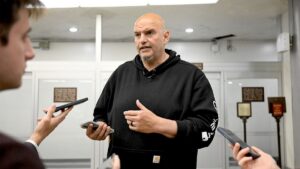 John-Fetterman-reporters.jpgve1tl1
