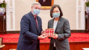 Lindsey-President-Tsai.jpgve1tl1
