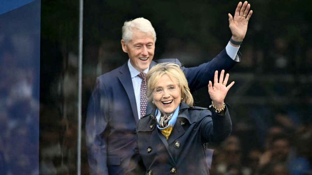 bill-and-hillary-fox-news.jpgve1tl1