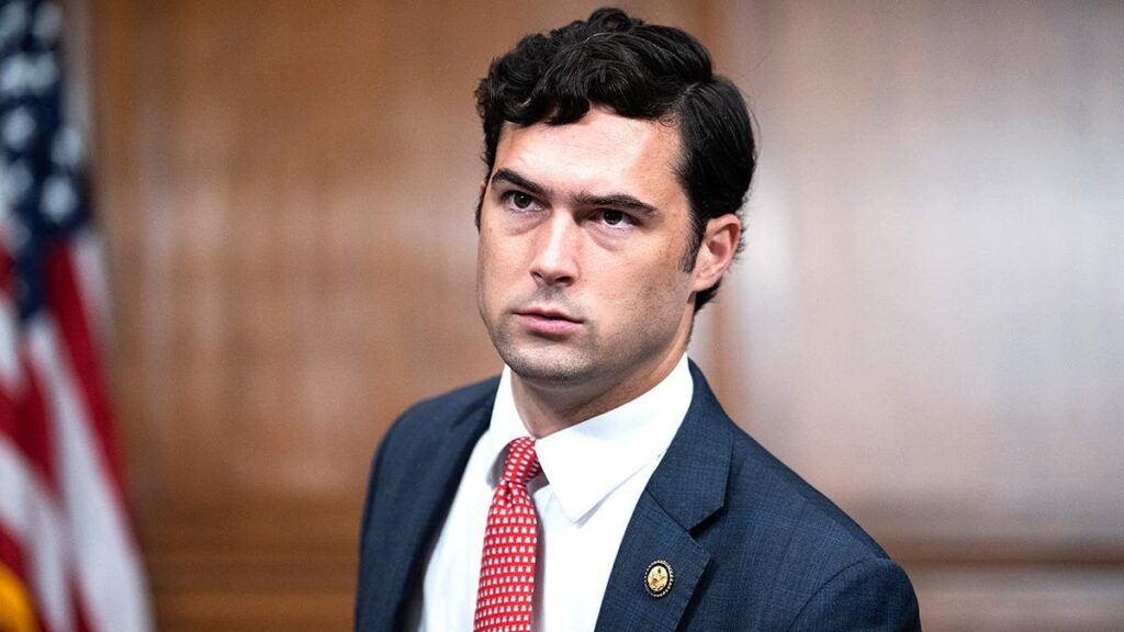 brandon-gill-smithsonian-fox-news.jpgve1tl1