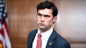 brandon-gill-smithsonian-fox-news.jpgve1tl1