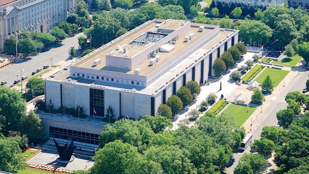 museum-american-history-building.jpg