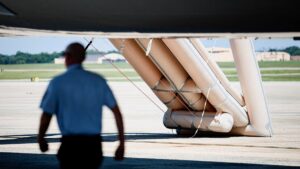 af1-emergency-slide.jpgve1tl1