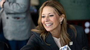 amy-acton-speaks-at-a-campaign-event.jpgve1tl1