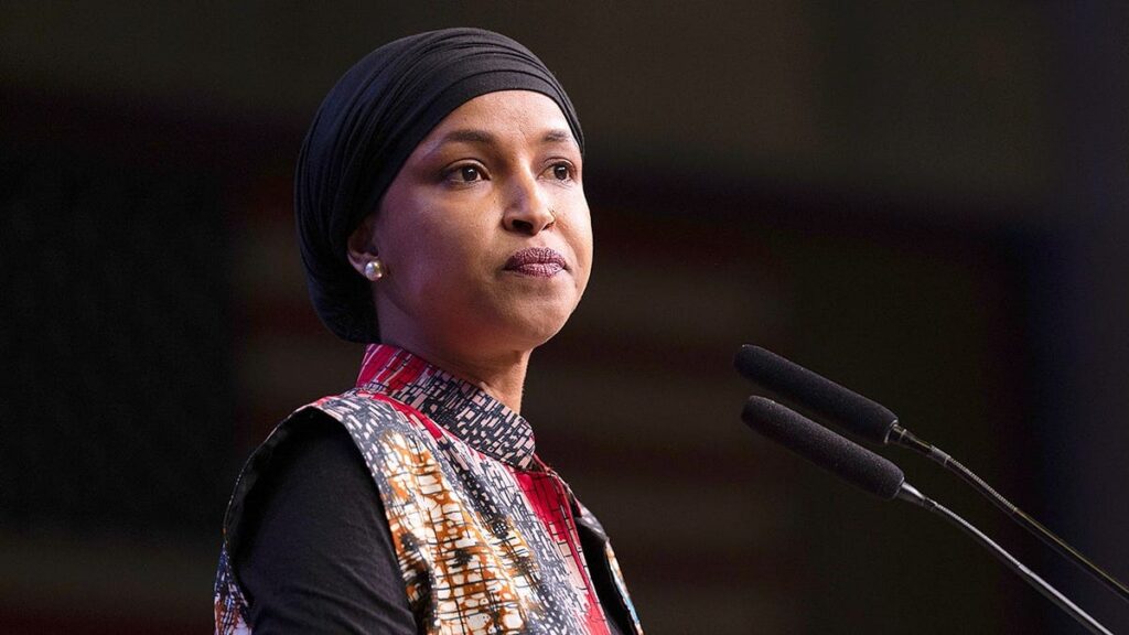 ilhan-omar-mic.jpgve1tl1