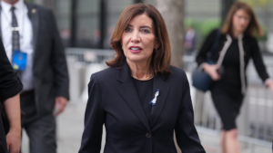 kathy-hochul.pngve1tl1