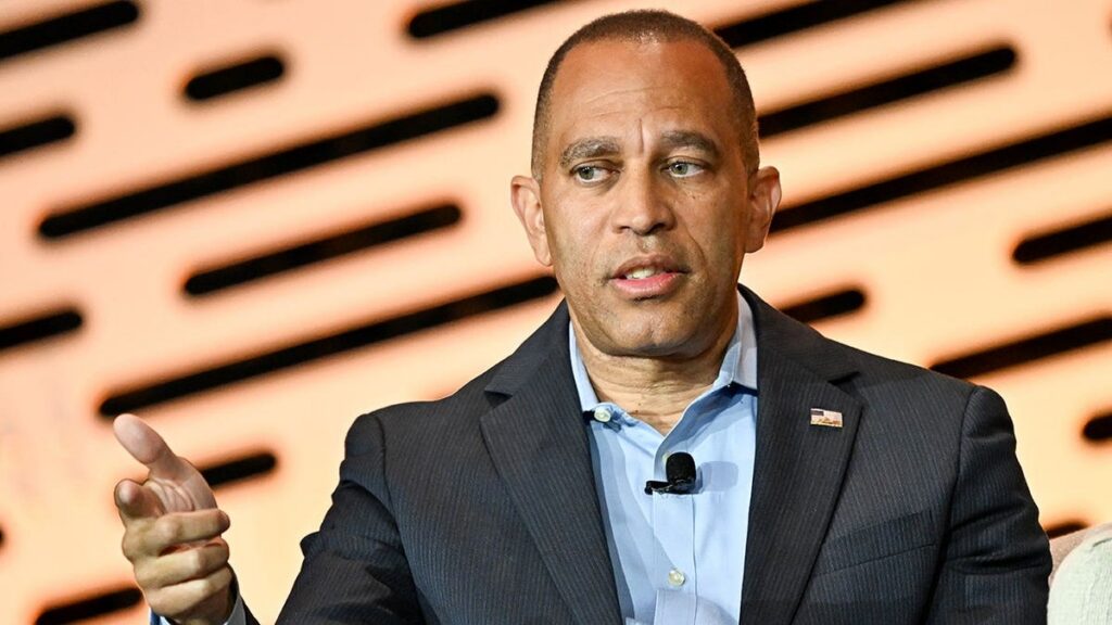 hakeem-jeffries-black-journalists-convention-atlanta.jpgve1tl1